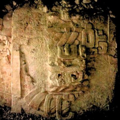 Macaron Sitio Arqueologico La Honradez